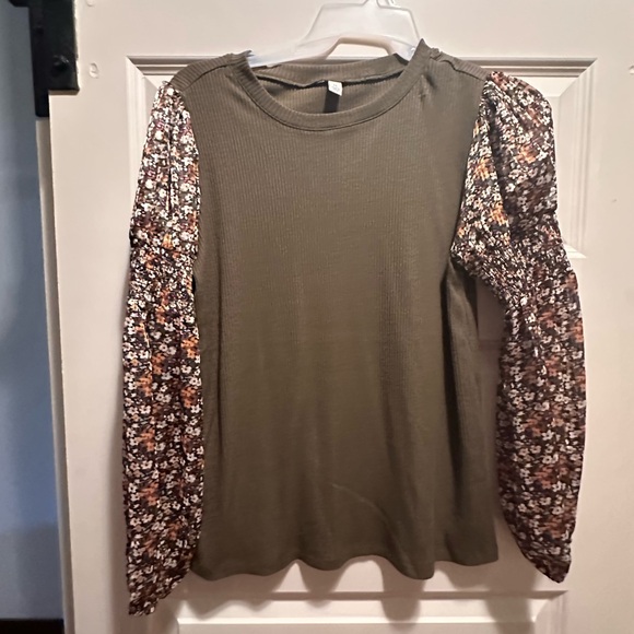 Tops - Olive Green Knit Top with Floral Puff Sleeves - Women